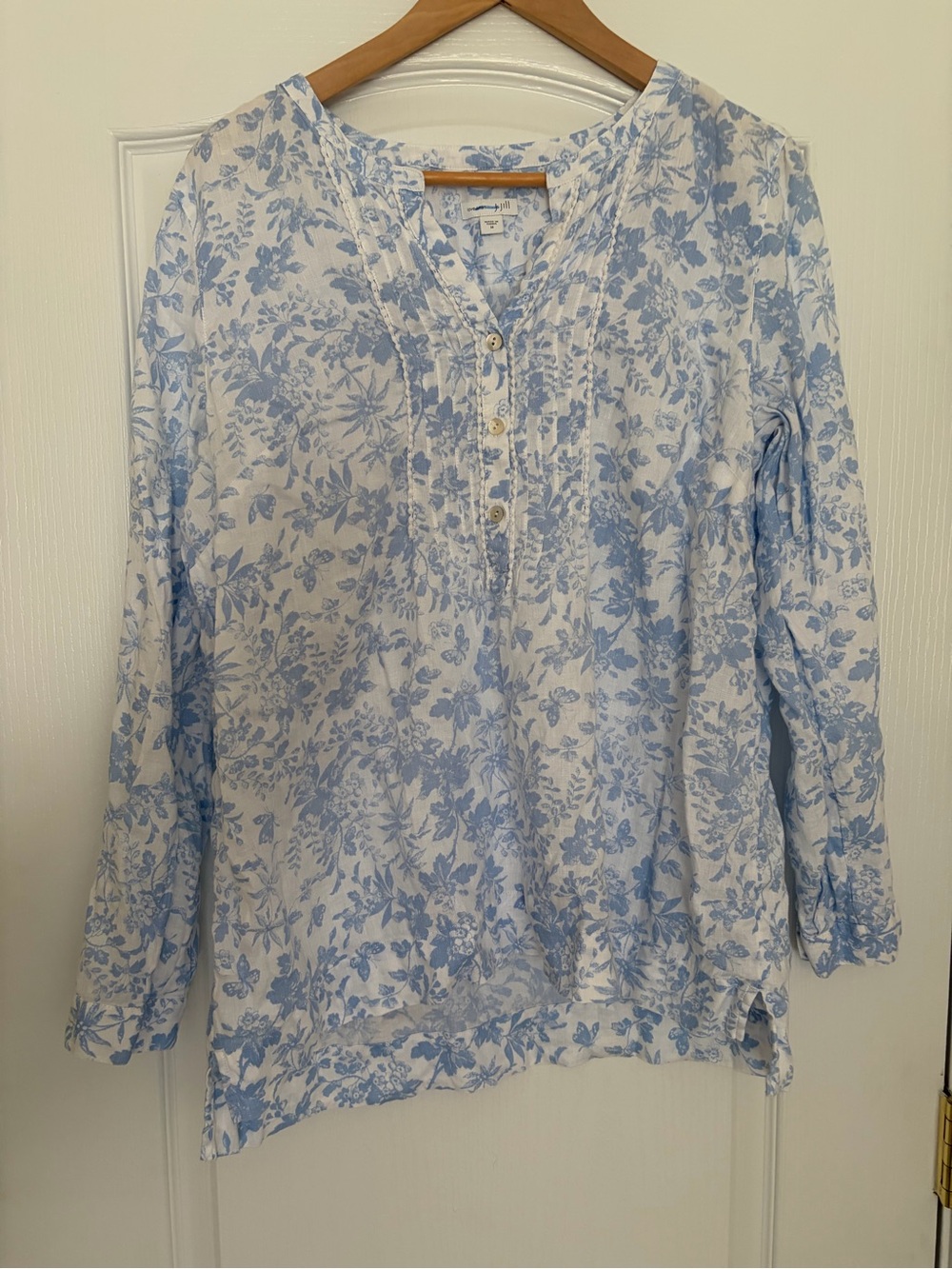 J. Jill 100% Linen White Tunic with Light Blue Floral Print